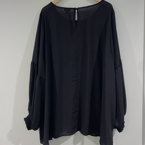 Torrid Georgette Blouson Sleeve Blouse Black 5X/28W, Corporate Goth Officewear - Picture 3 of 8